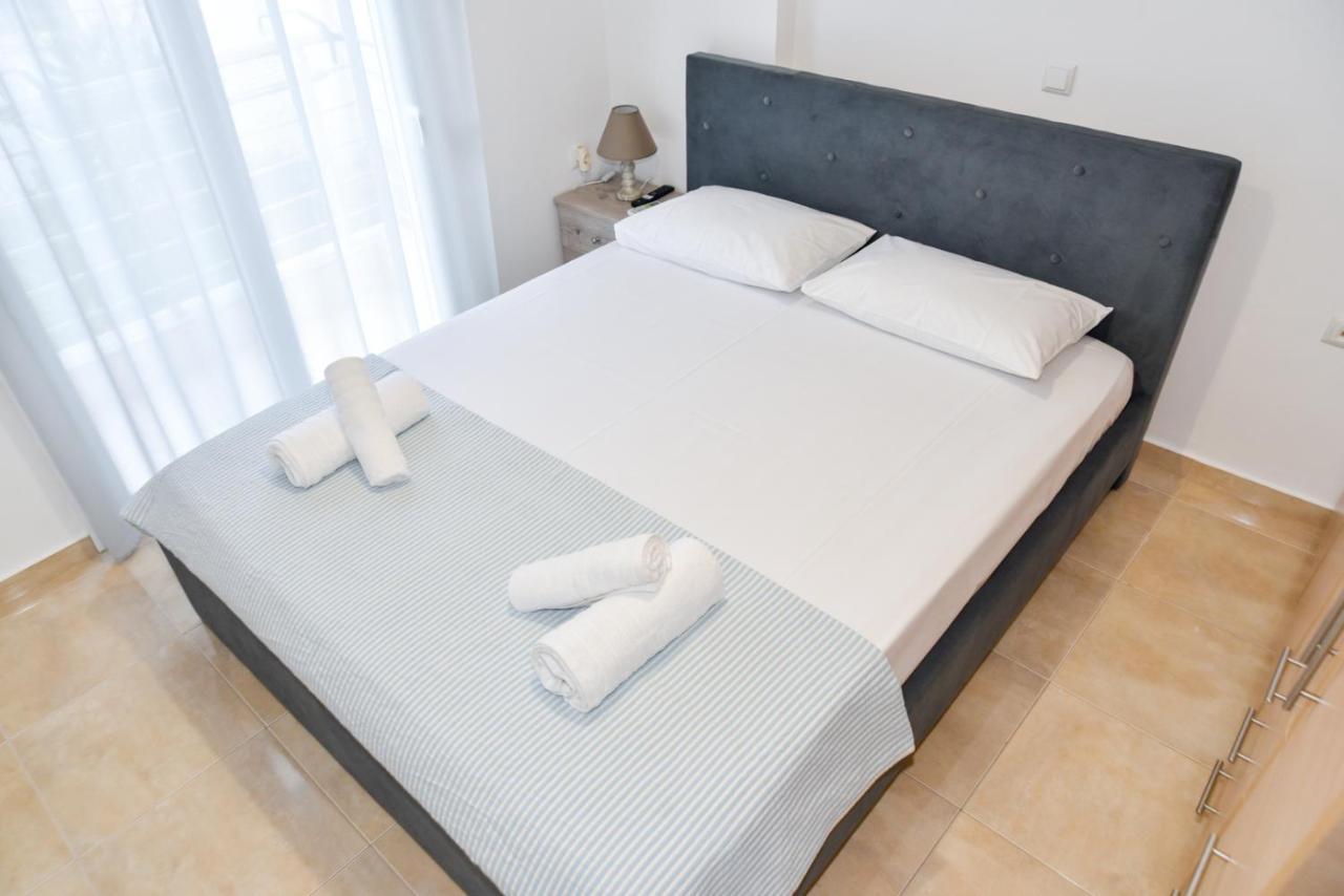 C&M Apartments Kalamata Exterior photo